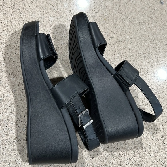 Vionic sandals - Picture 4 of 6